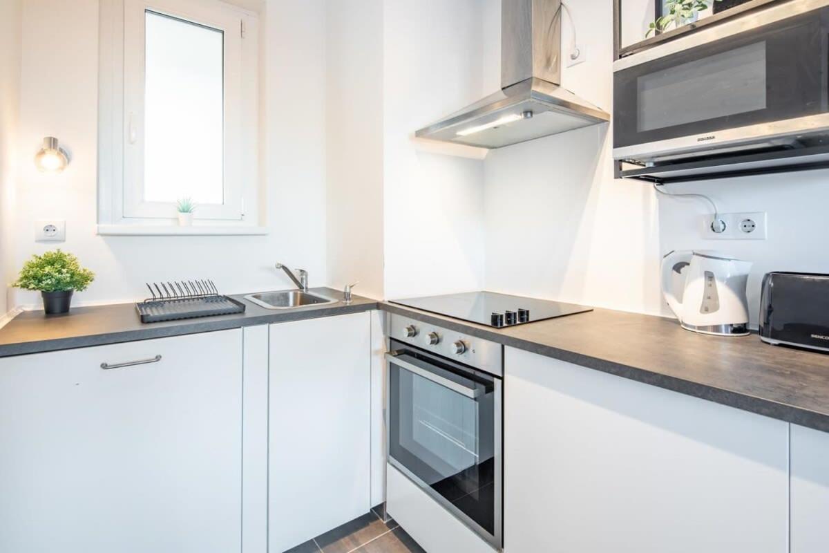 Cute Central Apartment With Balcony ブダペスト エクステリア 写真